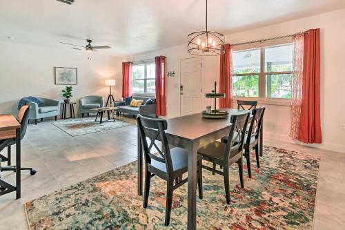 Bright, Pet-Friendly Retreat in Avon Park! in Avon Park, USA
