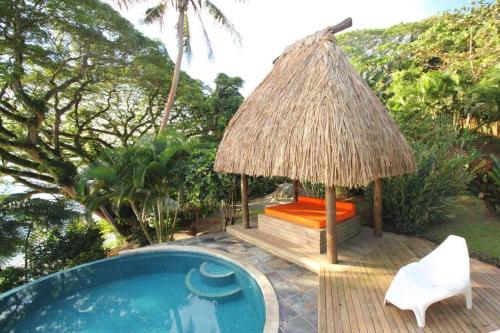 Beachfront Villa - House of Bamboo, Infinity Pool