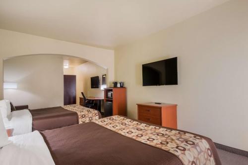 SureStay Plus Hotel by Best Western San Antonio SeaWorld