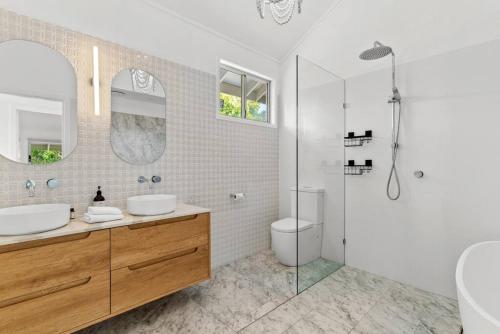 Three-Bedroom Apartment room in Fuller Holidays - Jali Byron Town Entertainer