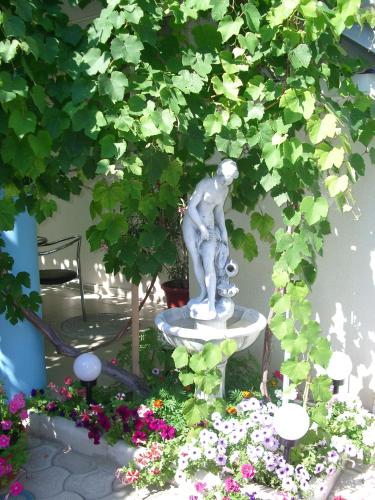 Guest house Kapitan S - image 8