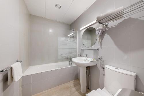 Crystal Hotel - image 4