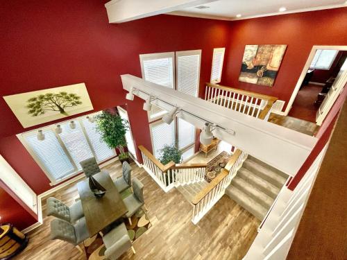 80BPD, Four bedroom, two 1 2 bath log-sided condo with lake view , garage condo in Mount Ida, Vereinigte Staaten von Amerika