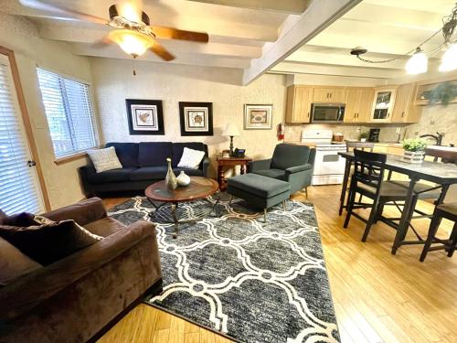 C3 - Mountain Harbor Lodge cottage on Lake Ouachita, Mount Ida (photo 8)