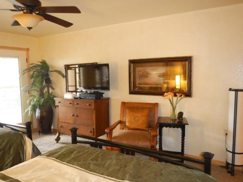 C20, Three bedroom, three bath log-sided, luxury Harbor North cottage with hot tub cottage, Mount Ida (zdjęcie 7)