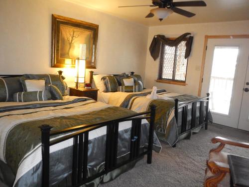 C20, Three bedroom, three bath log-sided, luxury Harbor North cottage with hot tub cottage, Mount Ida (zdjęcie 8)