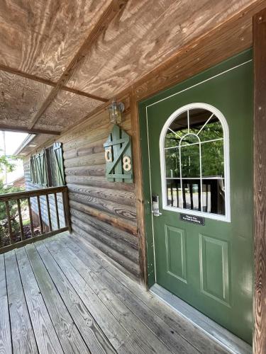C8, Two bedroom, two bath log-sided, lake view luxury cottage with hot tub cottage, Mount Ida (photo 3)