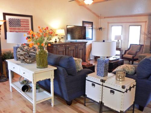 C21, Three bedroom, three bath log-sided, luxury Harbor North cottage with hot tub cottage, Mount Ida (zdjęcie 3)