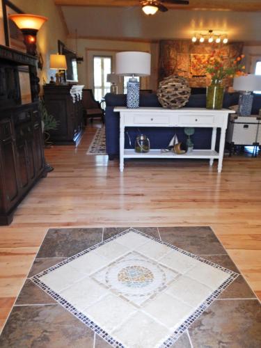 C21, Three bedroom, three bath log-sided, luxury Harbor North cottage with hot tub cottage, Mount Ida (zdjęcie 7)