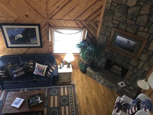 C11 - Lake view two bedroom, two bath Harbor North luxuryloft cottage with private hot tub overlooking Lake Ouachita, Mount Ida (fotografie 3)