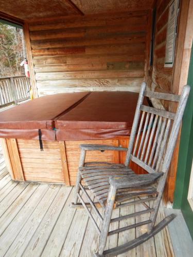 C12 - Luxury, loft, log-sided two bedroom Harbor North cottage on Lake Ouachita, Mount Ida (zdjęcie 3)