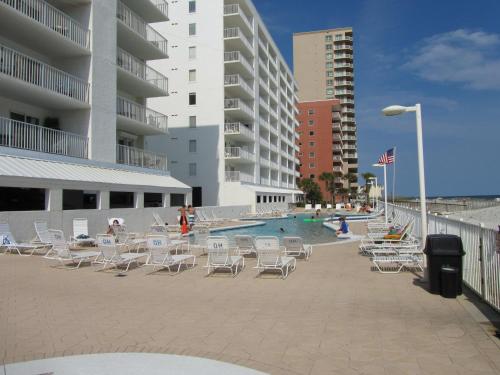 Three-Bedroom Apartment image 5