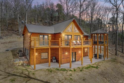 Above the Summit cabin in Sevierville, USA