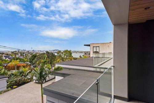 FERNZ Motel & Apartments Birkenhead - image 4