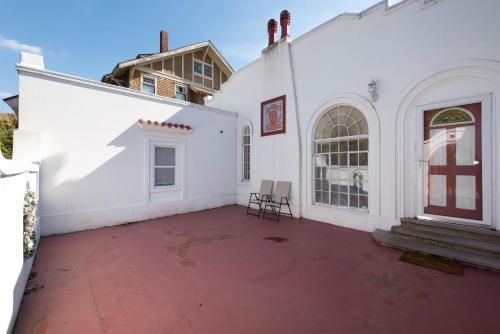 A Spanish Castle For Your Living Pleasure in Little Rock, USA