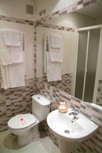 Hostal Colon - image 10