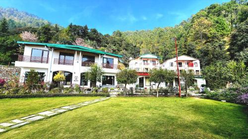 Just Naturals Wellness Resort Nainital