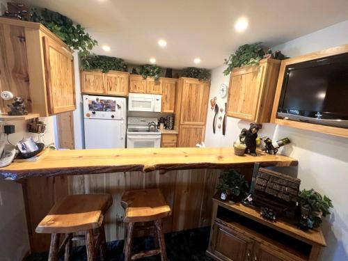 141 Premium Condo - image 14