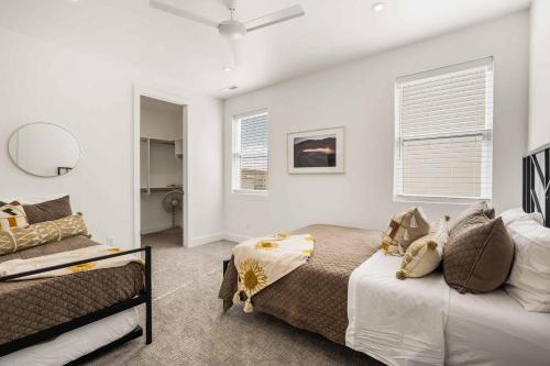 Waters Edge home - image 12