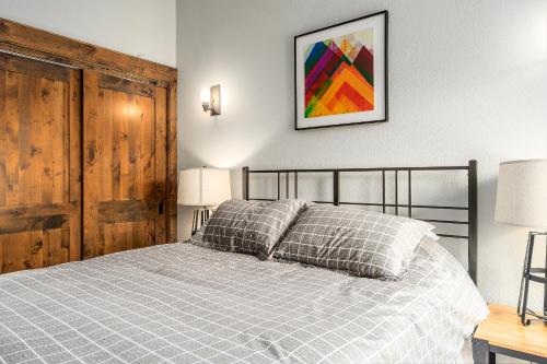 Three-Bedroom House image 10