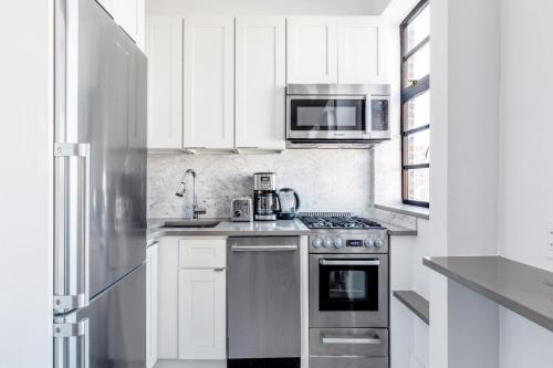 New W Village 2BR w WD Doorman nr Bars NYC-553, New York (Foto 5)