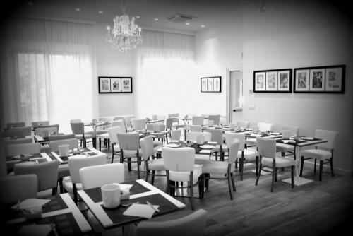 อาหารและเครื่องดื่ม, โรงแรมอิตาเลีย (Hotel Italia) in ซีเอนา