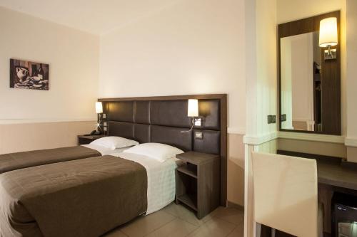 Hotel Artis - image 14