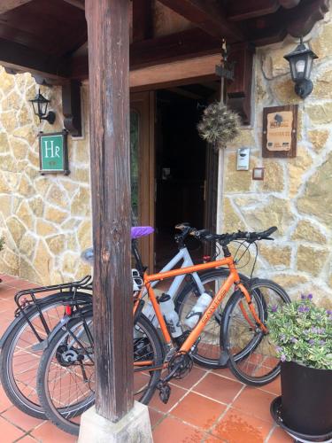 Hotel Restaurante La Carasca in Orlé