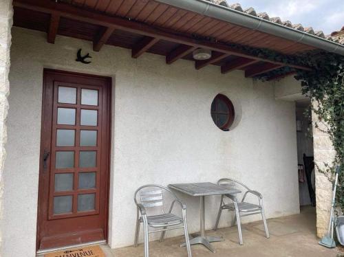 外部景觀, May's Cottage in 阿瓦艾伊利穆濟納
