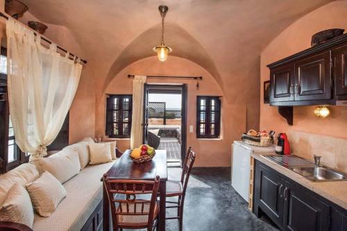 Three-Bedroom Villa image 10