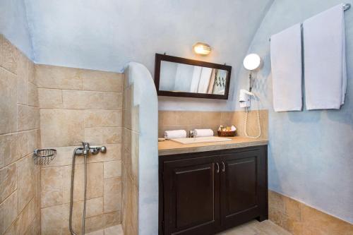 Three-Bedroom Villa image 8