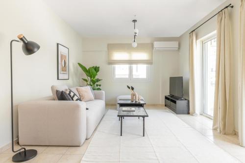 Superior 3BR Apartment in Chalandri by UPSTREET, Ateny