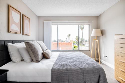 Playa Del Rey 1BR w Pool Gym nr beach LAX LAX-428 in Los Angeles, USA