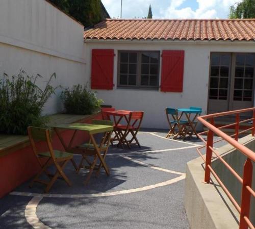 Iekārtas, Le Patio de la Madone in Angles