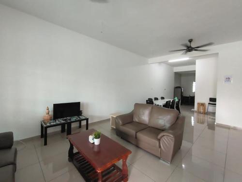 KARAK INDAH HOMESTAY in Karak