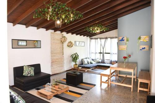 Cómoda casa para compartir en familia en medellin