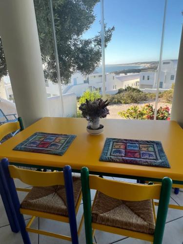 Comoditats, Cosy Corner on Orpheus Holiday Apartment for two in Paradise Beach