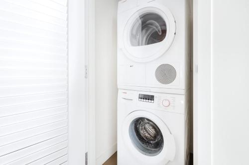 Downtown 1BR w WD Gym nr Grand Central Mkt LAX-371, Лос-Анджелес (фото 10)