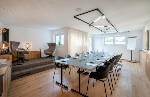 商務中心, 蘭德坦納旅館 (Landhaus Tanner) in 濱湖瓦京