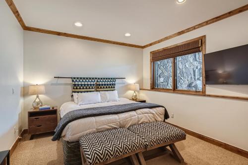 Five-Bedroom House image 1
