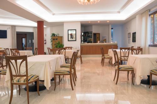 Паб/Коктейль-бар, Ruggiero Park Hotel in Валло-Делла-Луканія