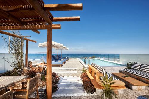 Rodo Seafront Villa with Heated private pool and jacuzzis by Volta Suites and Villas, Kokkíni Khánion (foto 10)