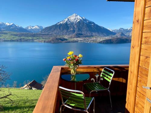 CHALET EGGLEN Typical Swiss House, Best Views, Private Jacuzzi - Chalet - Sigriswil