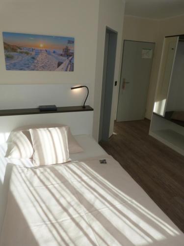 ankerplatz-Hotel garni - image 10