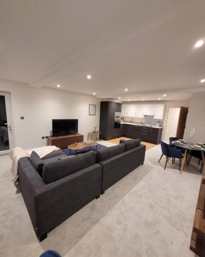 Luxury 1 Bed Apartment In The Heart Of Rochester