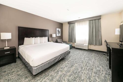 Best Western Inn & Suites San Diego Zoo -SeaWorld Area in San Diego, USA