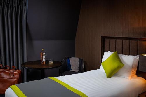 Midlands Park Hotel - image 13