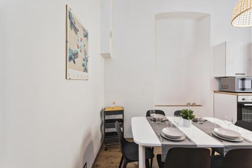 Central & Cozy Apartment by Wonderful Italy, Janov (fotografie 7)