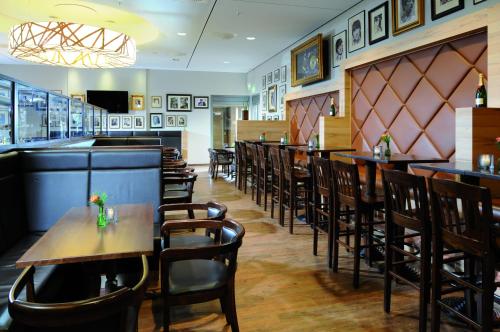 H4 Hotel Berlin Alexanderplatz - image 9