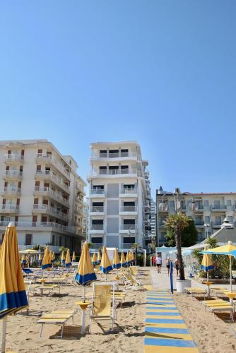 2 bedrooms, 3 beds